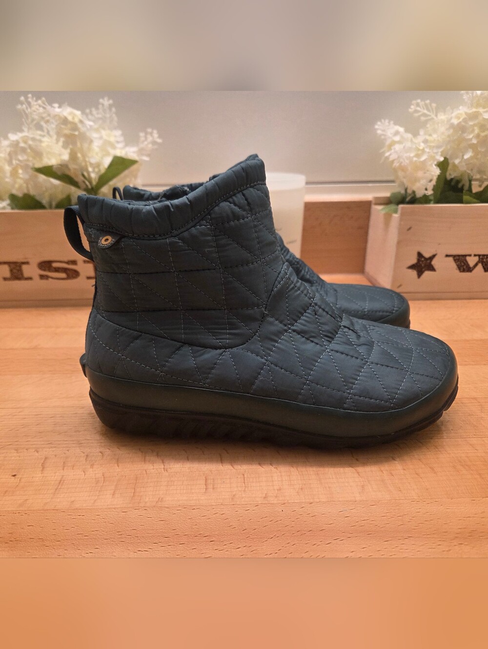 Bogs Women's Snowday II Short Boots Green Insulated Winter Boots Size 6
